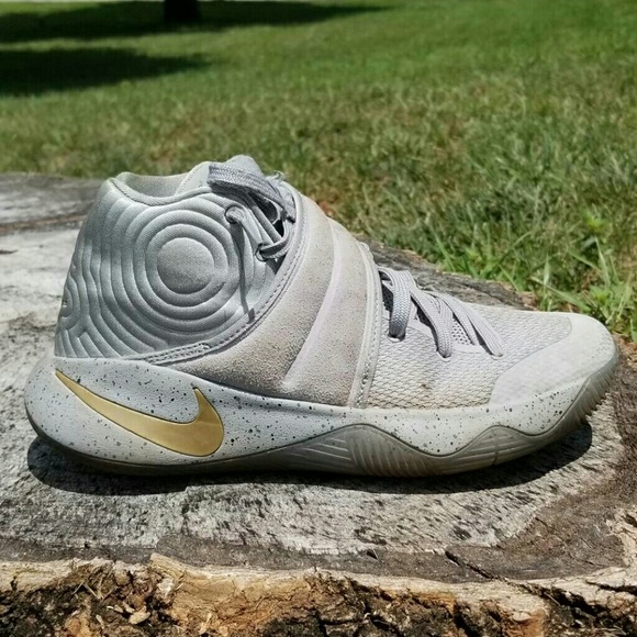 *bundle* Jordan 30 + Kyrie 2 - Picture 5 of 6